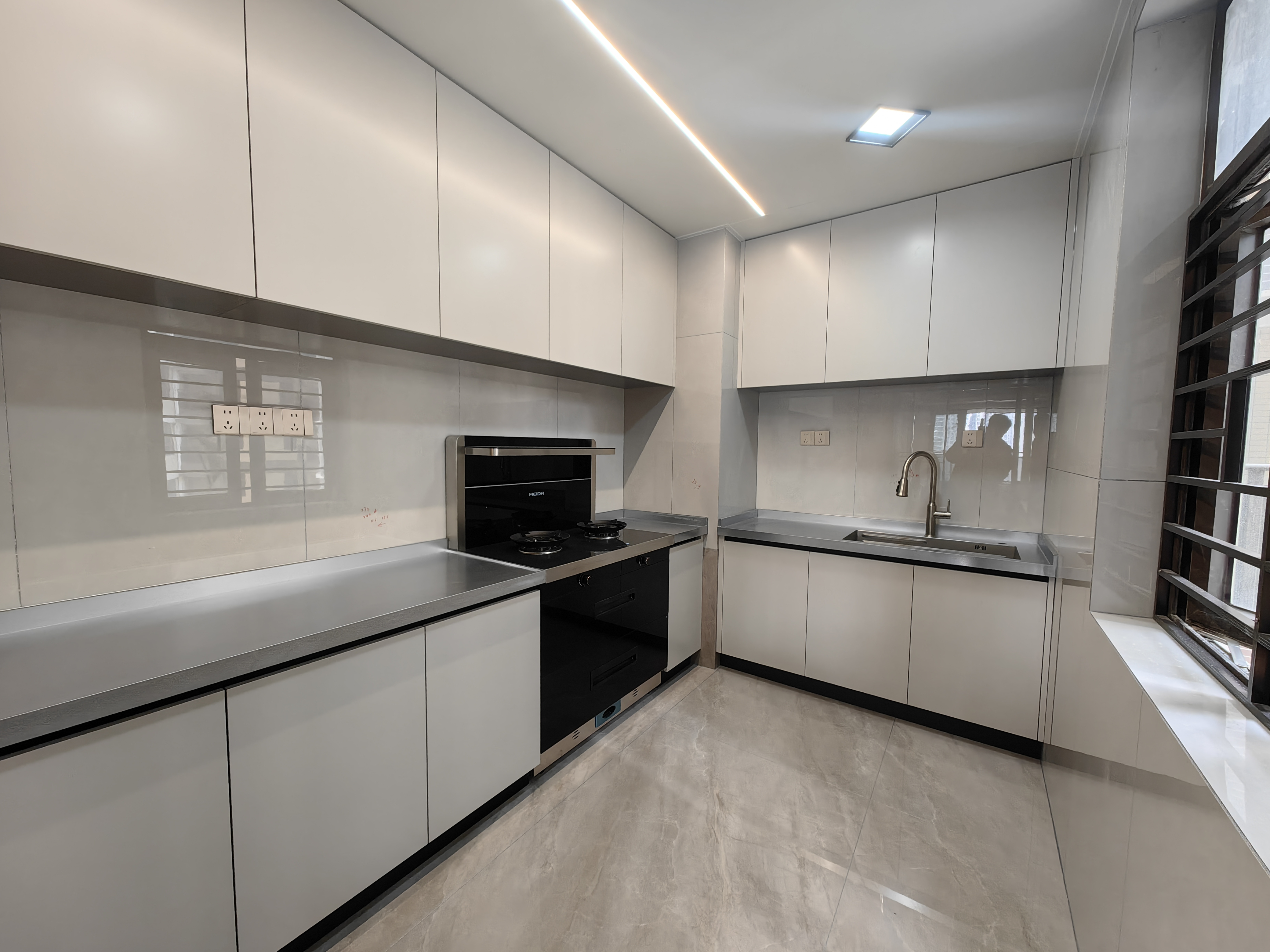 Future Development Trends of Stainless Steel Cabinets?